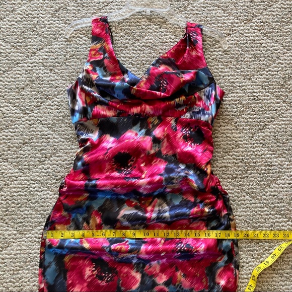 Maggy London Pretty Floral Dress 8 - Picture 10 of 10